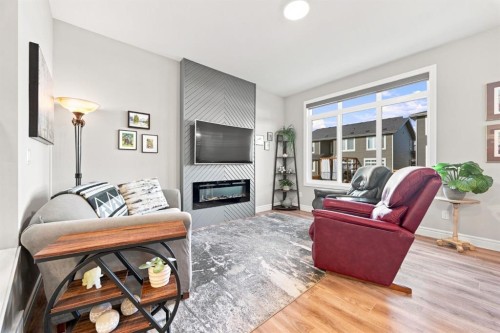 75 Sundown Close, Cochrane, AB 