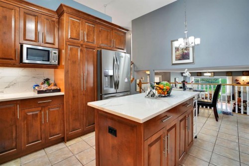54 Royal Crest Way Nw, Calgary, AB 