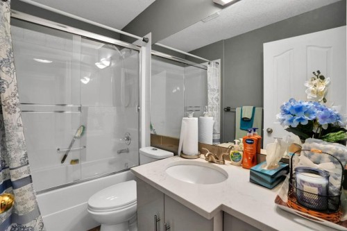 54 Royal Crest Way Nw, Calgary, AB 