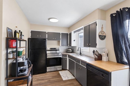 3103 41 Street Sw, Calgary, AB 