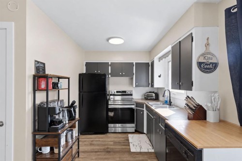 3103 41 Street Sw, Calgary, AB 