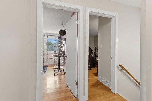 3103 41 Street Sw, Calgary, AB 