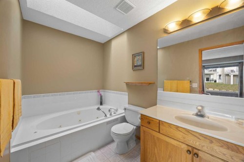 36 Hamptons Link Nw, Calgary, AB 