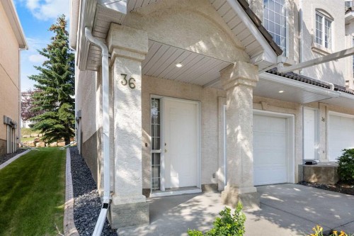 36 Hamptons Link Nw, Calgary, AB 