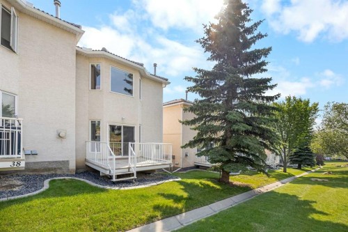36 Hamptons Link Nw, Calgary, AB 