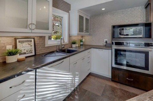 236 Cedarwood Park Sw, Calgary, AB 