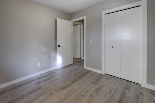 236 Cedarwood Park Sw, Calgary, AB 