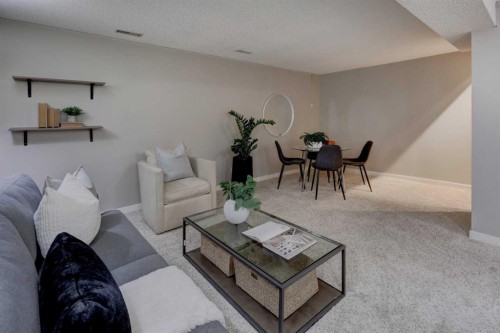 236 Cedarwood Park Sw, Calgary, AB 