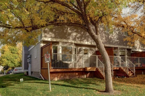236 Cedarwood Park Sw, Calgary, AB 