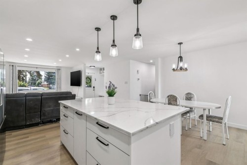 3812 3 Avenue Sw, Calgary, AB 