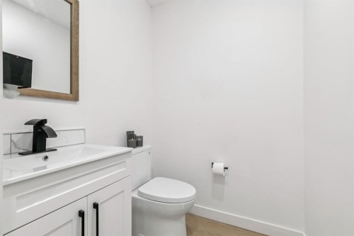 3812 3 Avenue Sw, Calgary, AB 