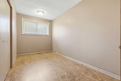 944 Canna Crescent Sw, Calgary, AB 