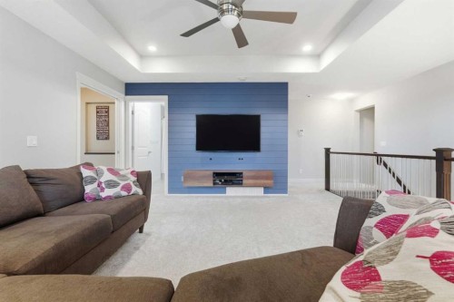 127 Marquis Grove Se, Calgary, AB 