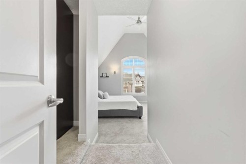 127 Marquis Grove Se, Calgary, AB 