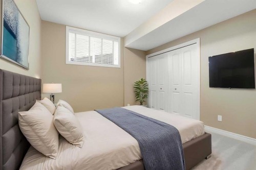 127 Marquis Grove Se, Calgary, AB 