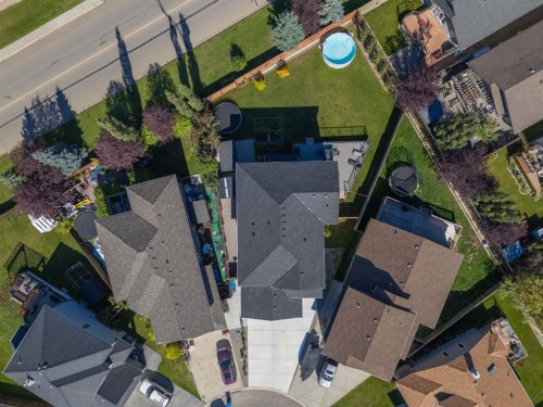 30 Silverstone Place, Didsbury, AB 