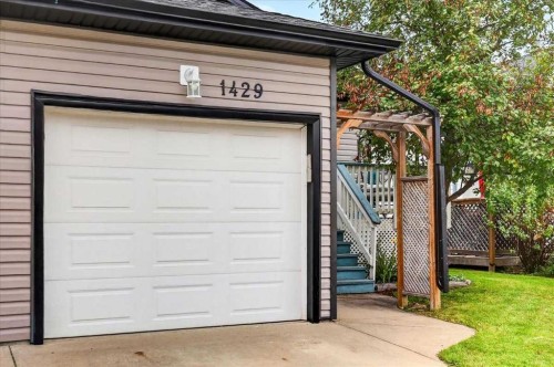 1429 Strathcona Way, Strathmore, AB 