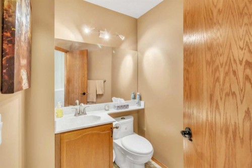 7 Tuscarora Point Nw, Calgary, AB 