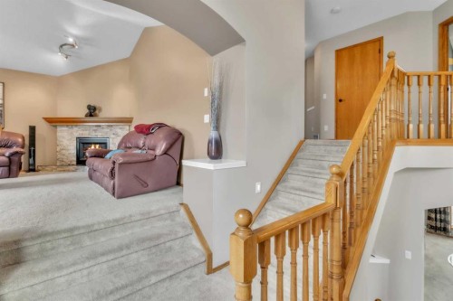 7 Tuscarora Point Nw, Calgary, AB 