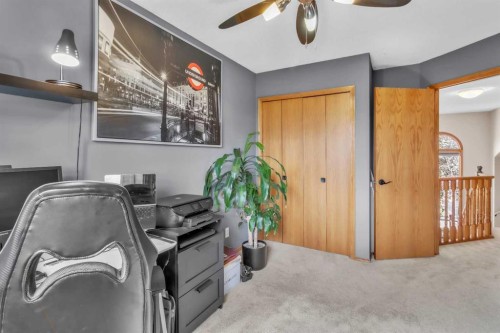 7 Tuscarora Point Nw, Calgary, AB 