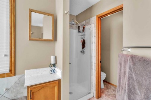 7 Tuscarora Point Nw, Calgary, AB 