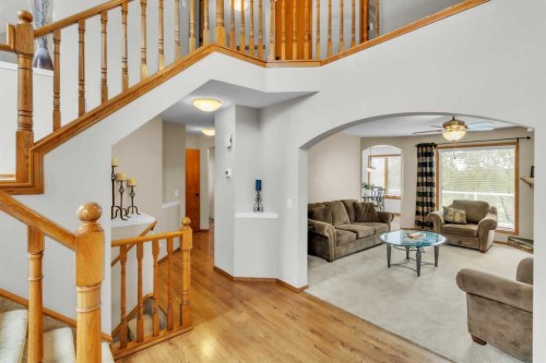7 Tuscarora Point Nw, Calgary, AB 