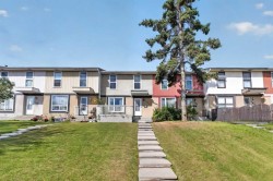 207 Penworth Drive SECalgary, AB T2A 5E2