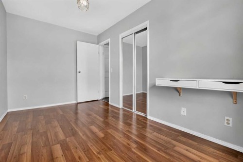 207 Penworth Drive Se, Calgary, AB 