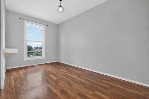 207 Penworth Drive Se, Calgary, AB 