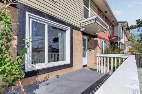 207 Penworth Drive Se, Calgary, AB 