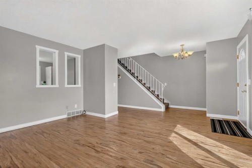 207 Penworth Drive Se, Calgary, AB 