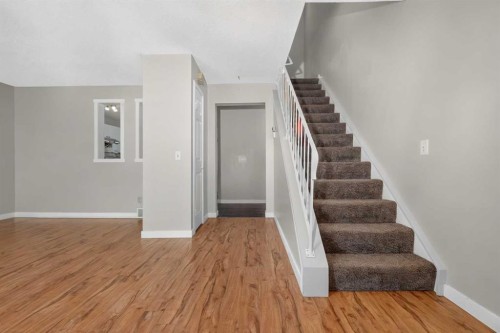 207 Penworth Drive Se, Calgary, AB 