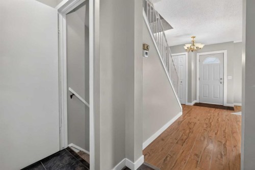 207 Penworth Drive Se, Calgary, AB 