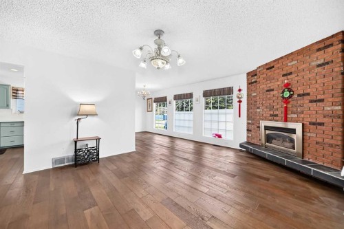 15 Maidstone Place Ne, Calgary, AB 