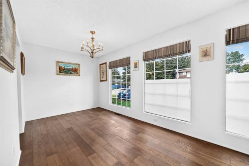 15 Maidstone Place Ne, Calgary, AB 