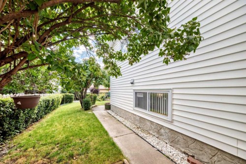 15 Maidstone Place Ne, Calgary, AB 