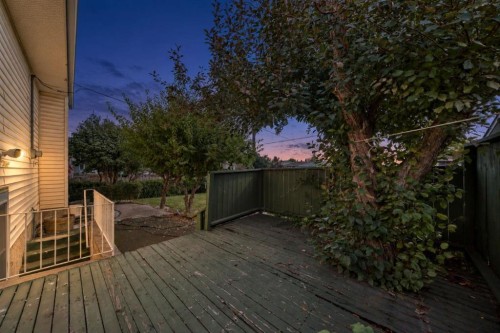 15 Maidstone Place Ne, Calgary, AB 