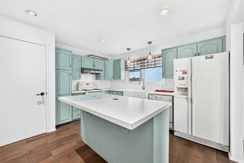 15 Maidstone Place Ne, Calgary, AB 