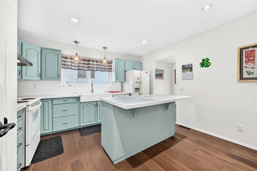 15 Maidstone Place Ne, Calgary, AB 