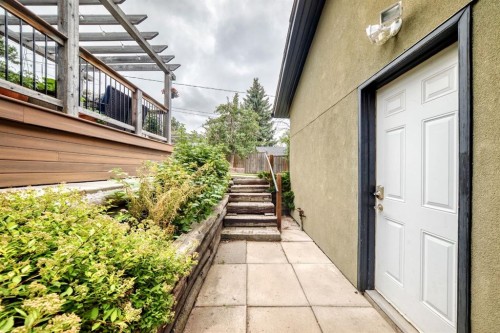 4824 41 Avenue Sw, Calgary, AB 