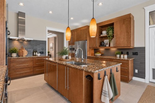 4 Norris Coulee Loop, De Winton, AB 