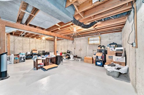 14 Carnarvon Way Nw, Calgary, AB 
