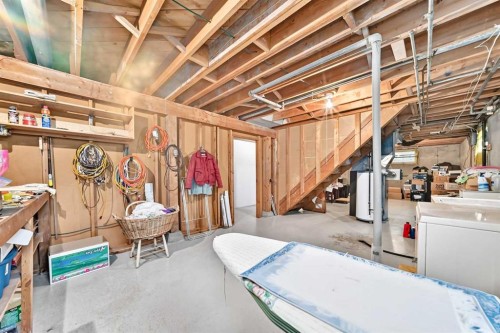 14 Carnarvon Way Nw, Calgary, AB 