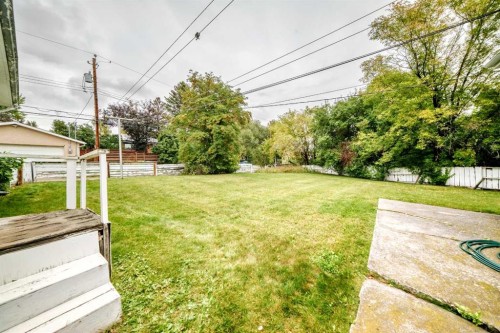 14 Carnarvon Way Nw, Calgary, AB 