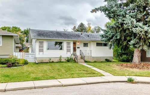14 Carnarvon Way Nw, Calgary, AB 