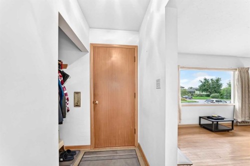 14 Carnarvon Way Nw, Calgary, AB 