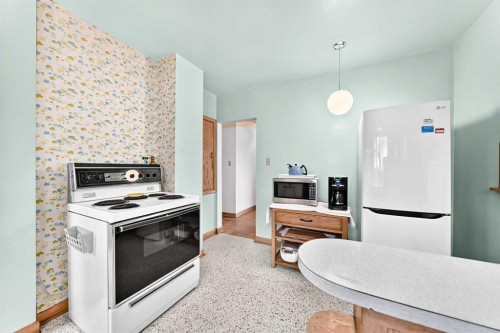 14 Carnarvon Way Nw, Calgary, AB 