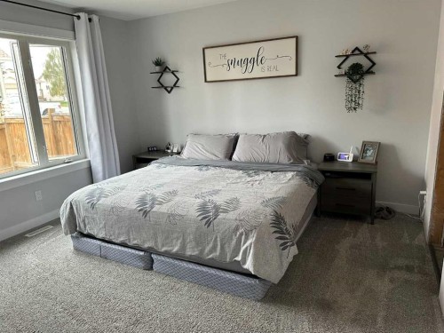 8 Westpoint Drive, Didsbury, AB 