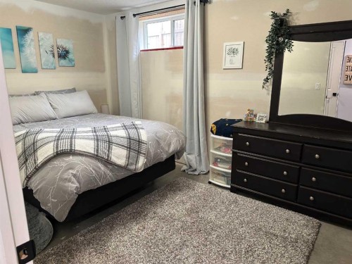 8 Westpoint Drive, Didsbury, AB 