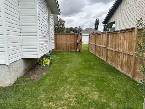 8 Westpoint Drive, Didsbury, AB 